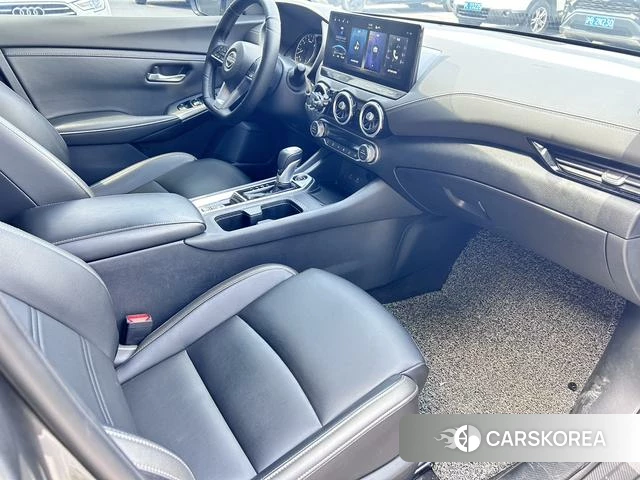 Nissan Xuan Yi 2024 Серебристо-серый из Китая, фото 5