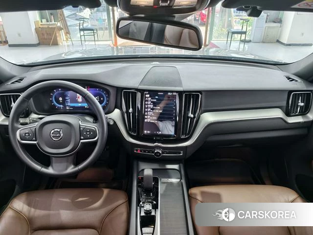Volvo XC60 2022 Белый из Китая, фото 5