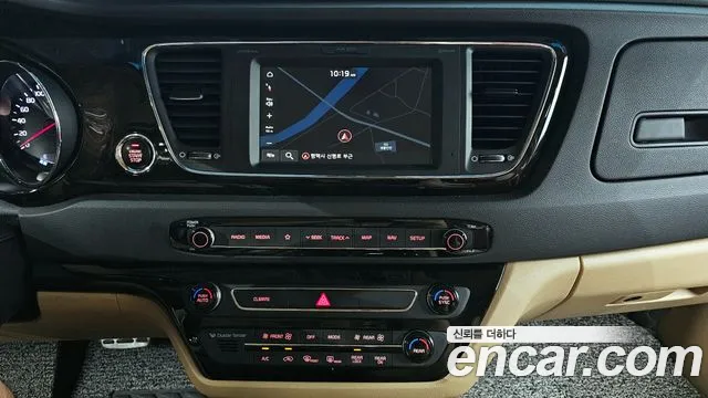 Kia The New Carnival 2018 Белый из Кореи, фото 5