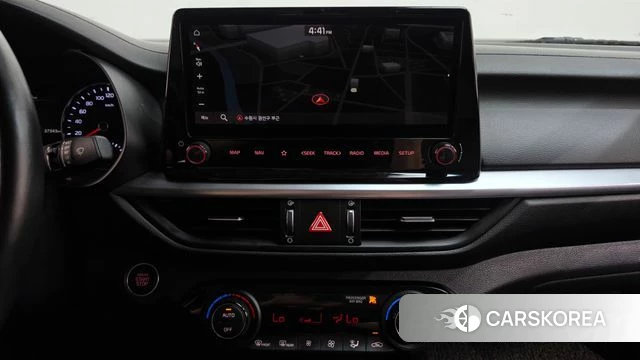 Kia The New K3 2nd generation 2021 Белый из Кореи, фото 5
