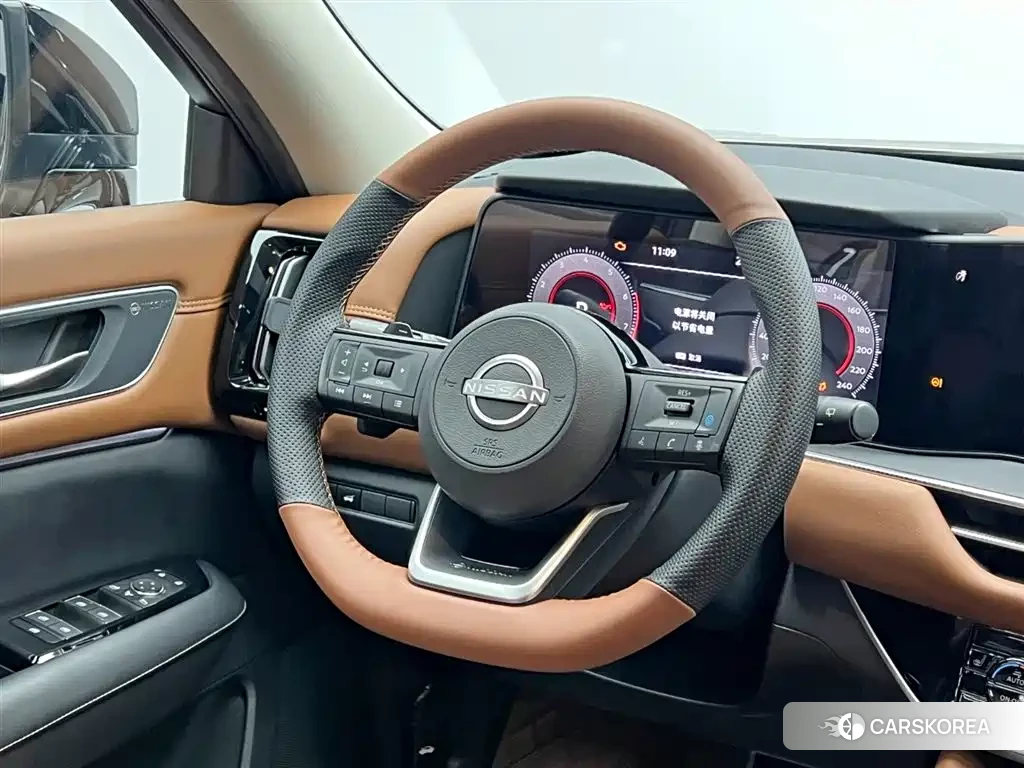 Nissan Pathfinder 2024 Champagne/brown из Китая, фото 5