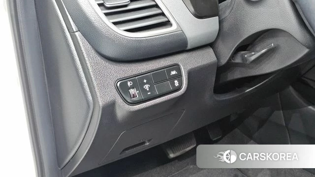 Kia Seltos 2022 Белый из Кореи, фото 5
