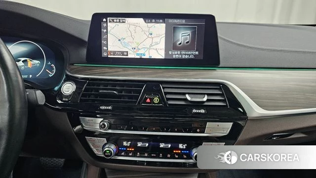 BMW 5 Series (G30) 2019 Серый из Кореи, фото 5