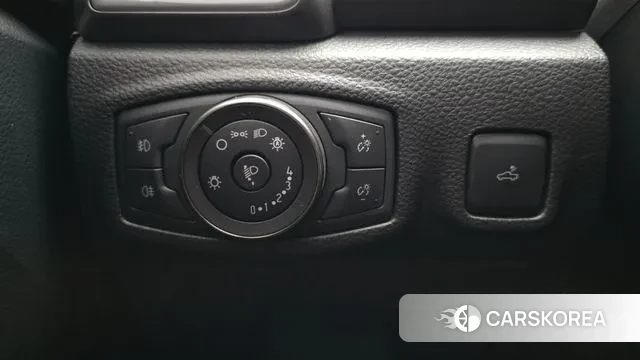 Ford Ranger 3rd Generation 2022 Серебристо-серый из Кореи, фото 5