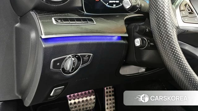 Mercedes-Benz E-Class W213 2018 Белый из Кореи, фото 5