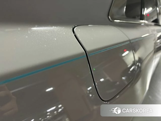 Rolls-Royce Ghost 2nd Generation 2022 Светло-серебряный цвет из Кореи, фото 5