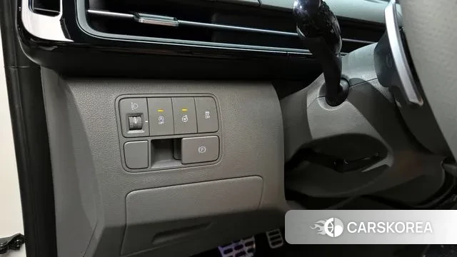 Hyundai Staria 2023 Белый из Кореи, фото 5