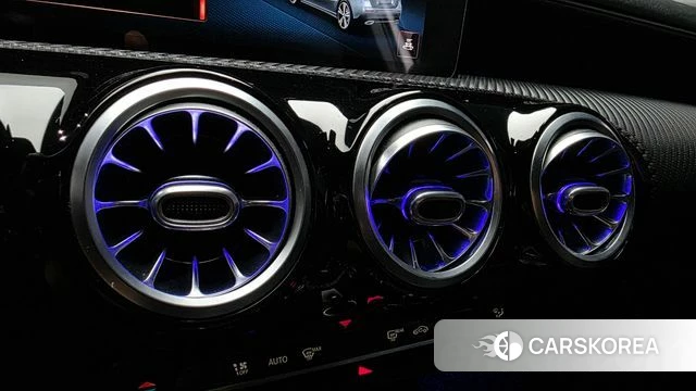 Mercedes-Benz A-Class W177 2020 Белый из Кореи, фото 5