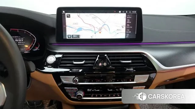 BMW 5 Series (G30) 2022 Белый из Кореи, фото 5