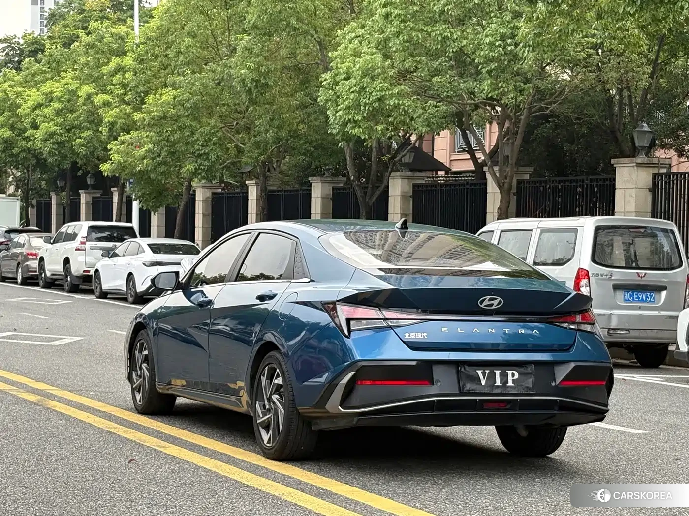 Hyundai Elantra 2024 Синий из Китая, фото 5