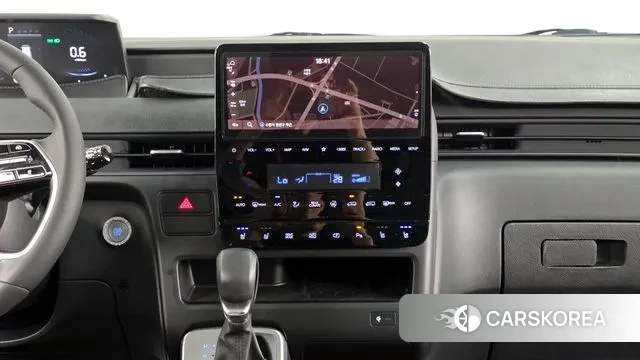 Hyundai Staria 2024 Белый из Кореи, фото 5