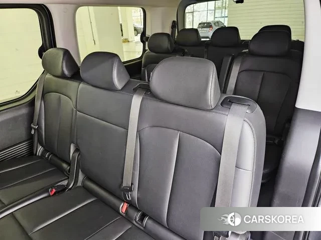 Hyundai Staria 2023 Серый из Кореи, фото 5