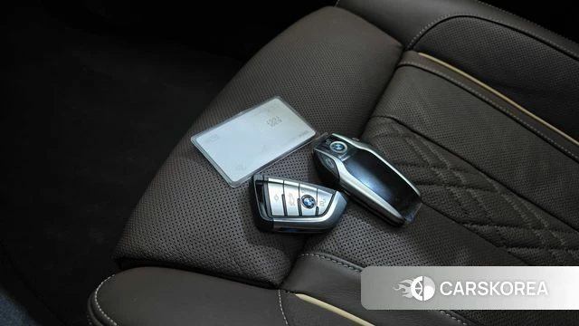 BMW 6 Series GT (G32) 2023 Серебристо-серый из Кореи, фото 5