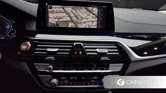 BMW 5 Series (G30) 2019 Белый из Кореи, фото 5