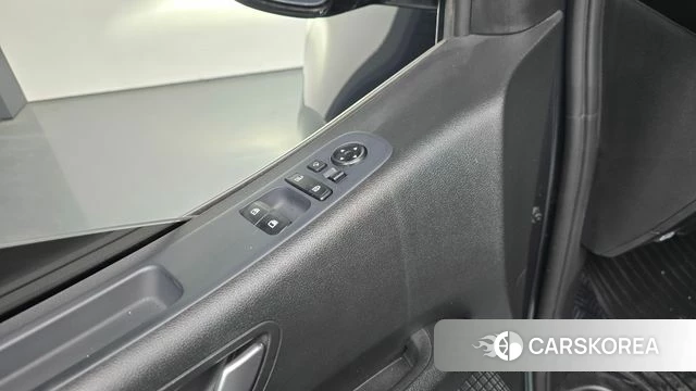 Hyundai Staria 2023 Серый из Кореи, фото 5