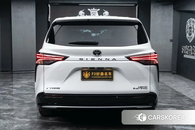 Toyota Saina 2025 Белый из Китая, фото 5