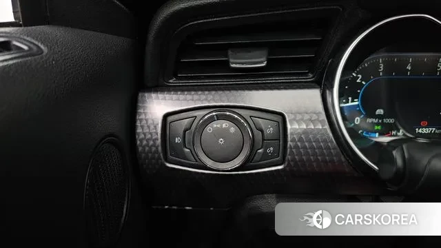 Ford Mustang 2019 Черный из Кореи, фото 5