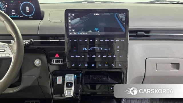 Hyundai Staria 2022 Белый из Кореи, фото 5