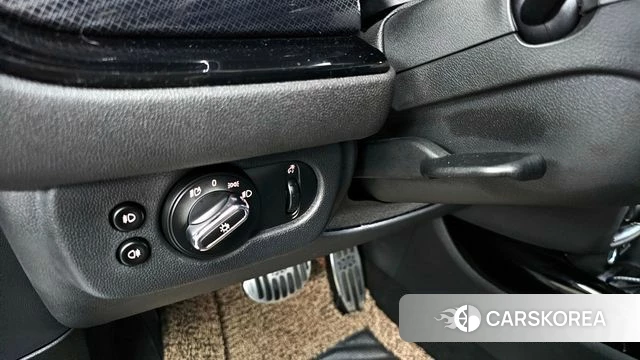 Mini Cooper Clubman 2023 Серебряный из Кореи, фото 5