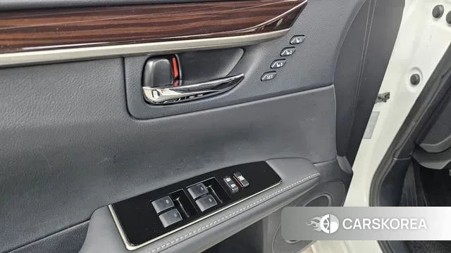 Lexus New ES300h 2018 Белый из Кореи, фото 5