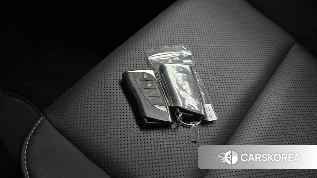 Lexus UX250h 2023 Черный из Кореи, фото 5