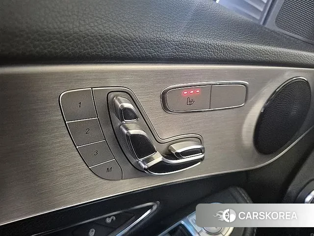 Mercedes-Benz C-Class W205 2018 Серебряный из Кореи, фото 5