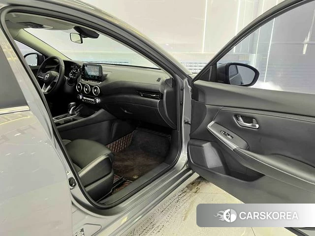 Nissan Xuan Yi 2022 Темно-серый из Китая, фото 5