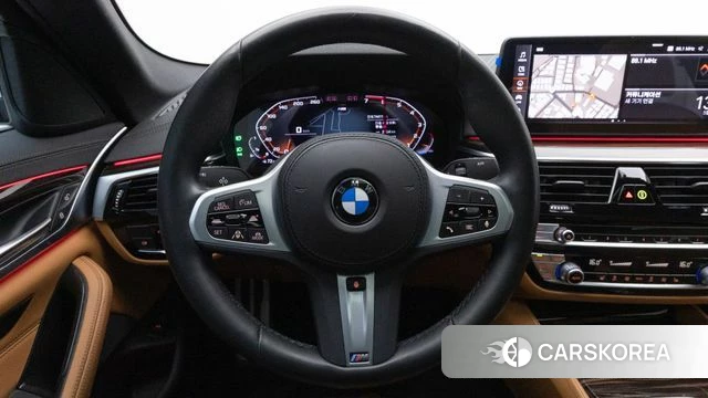 BMW 5 Series (G30) 2022 Белый из Кореи, фото 5