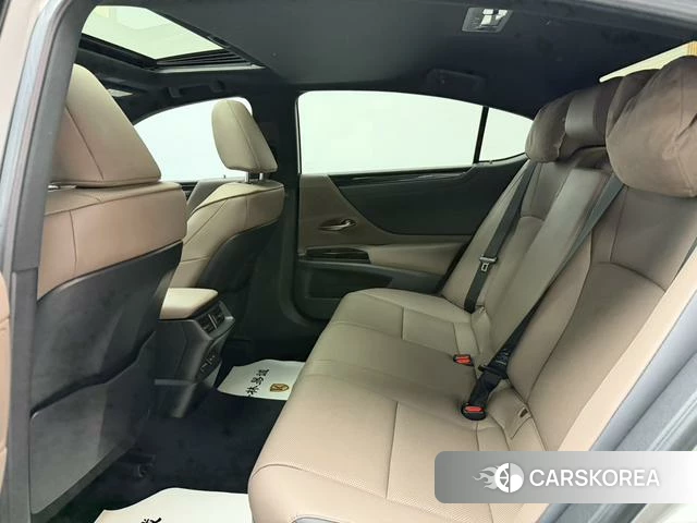 Lexus ES 2022 Шампань из Китая, фото 5