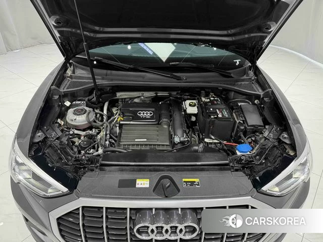 Audi Q3 2021 Темно-серый из Китая, фото 5
