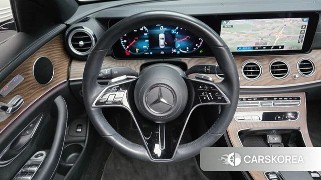 Mercedes-Benz E-Class W213 2022 Белый из Кореи, фото 5