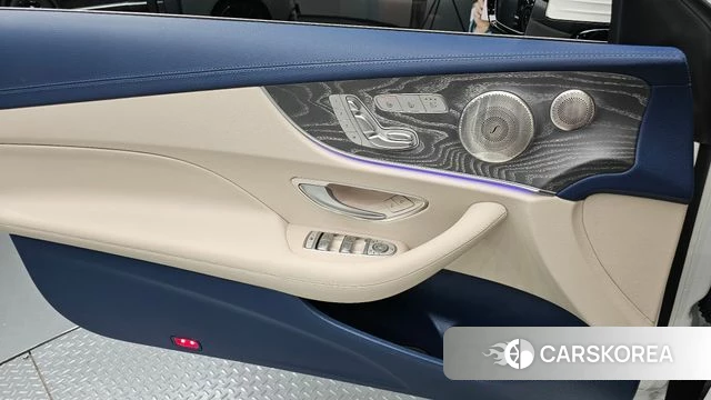 Mercedes-Benz E-Class W213 2022 Белый из Кореи, фото 5