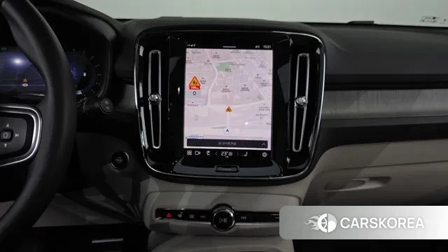 Volvo XC40 2023 Черный из Кореи, фото 5