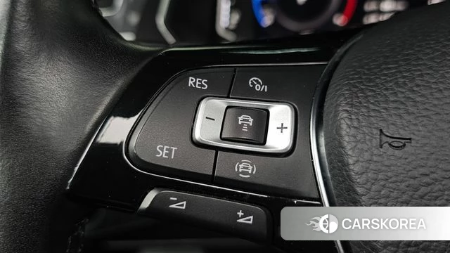 Volkswagen Tiguan Allspace 2020 Серебряный из Кореи, фото 5