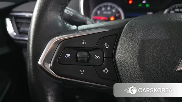 Chevrolet (GM Daewoo) Trailblazer 2020 Серебристо-серый из Кореи, фото 5