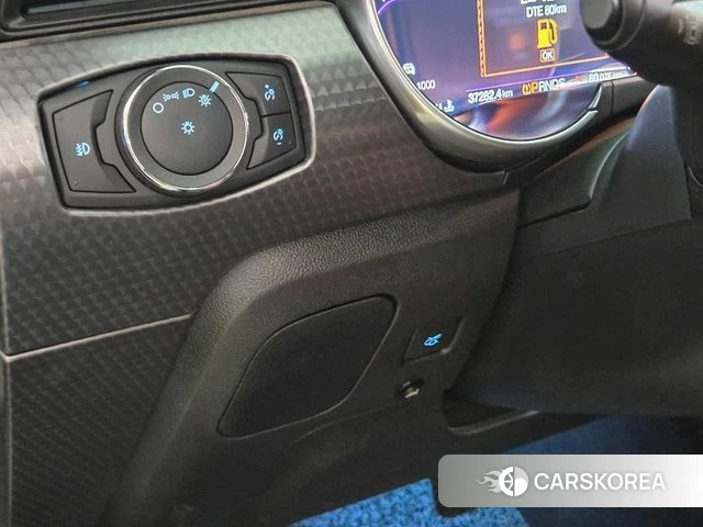 Ford Mustang 2022 Белый из Кореи, фото 5
