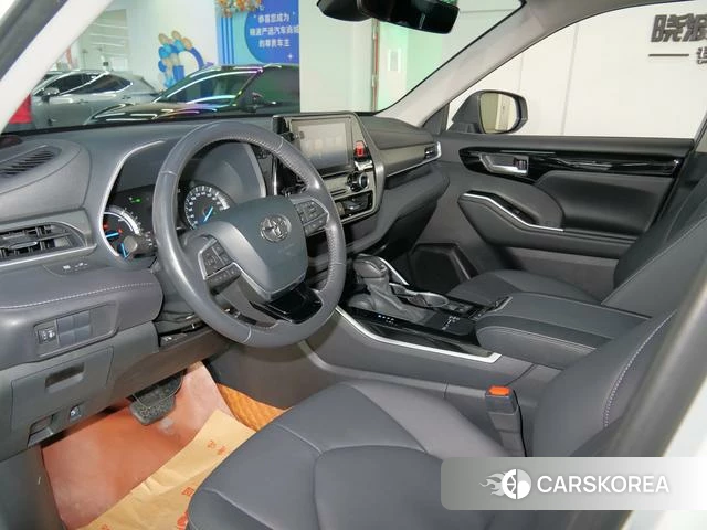 Toyota Highlander 2024 Белый из Китая, фото 5