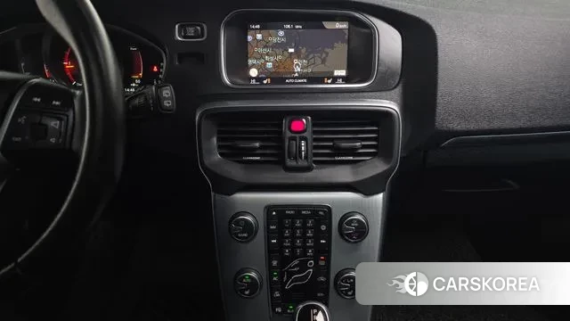 Volvo V40 2018 Серебряный из Кореи, фото 5