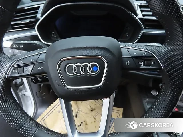 Audi Q3 (F3) 2020 Белый из Кореи, фото 5