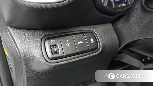 Hyundai Venue 2019 Белый из Кореи, фото 5