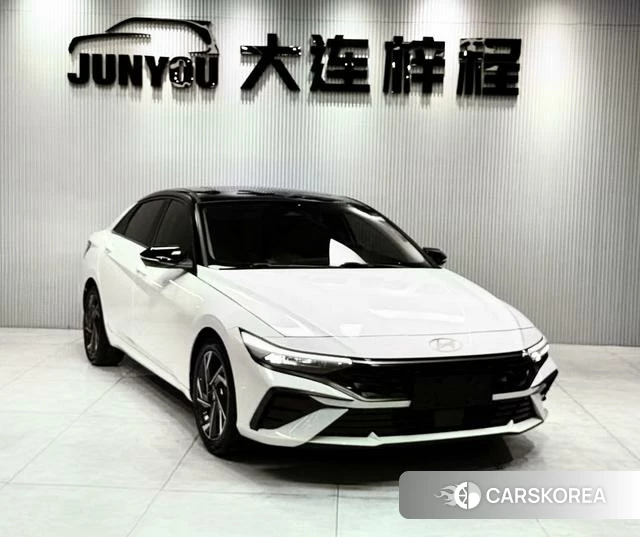 Hyundai Elantra 2023 Белый из Китая, фото 5