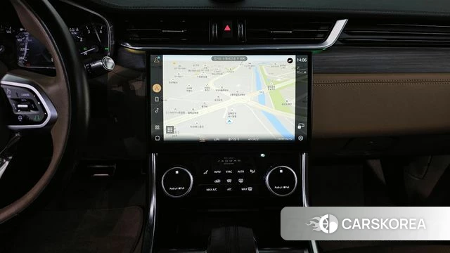 Jaguar XF (X260) 2022 Черный из Кореи, фото 5