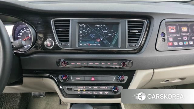 Kia The New Carnival 2018 Белый из Кореи, фото 5