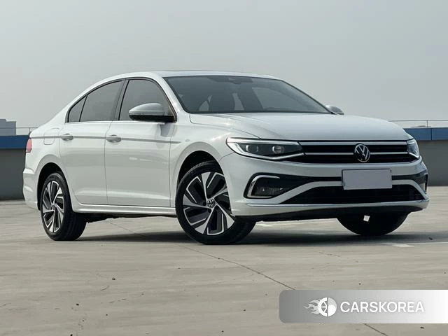 Volkswagen Bora 2022 Белый из Китая, фото 5