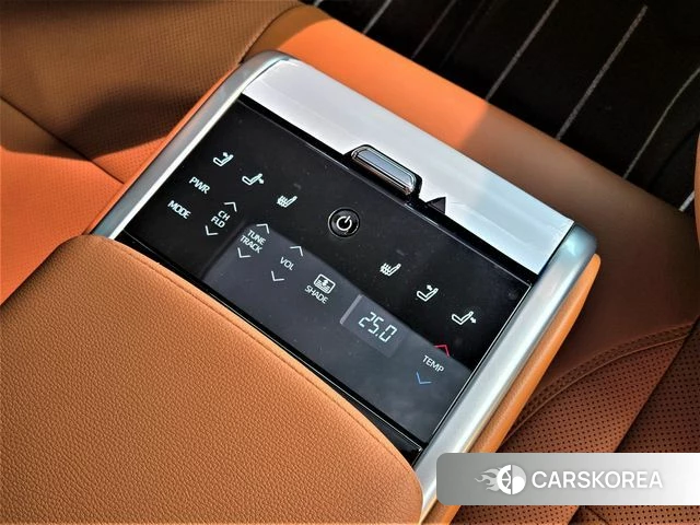Toyota Camry (XV80) 2026 Серый из Кореи, фото 5