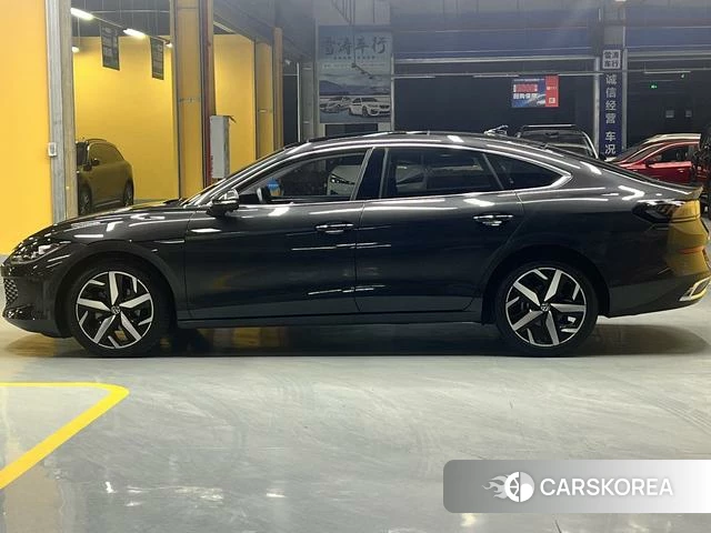 Volkswagen Lingdu 2023 Темно-серый из Китая, фото 5