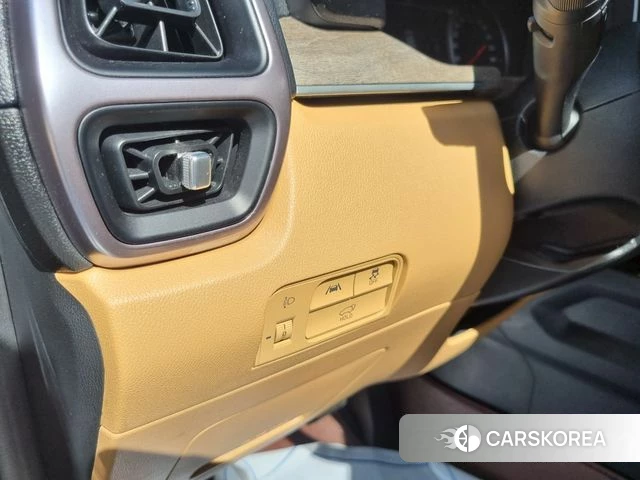 Kia Sorento 4th Generation 2023 Серебристо-серый из Кореи, фото 5