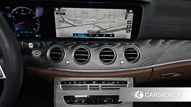 Mercedes-Benz E-Class W213 2022 Белый из Кореи, фото 5