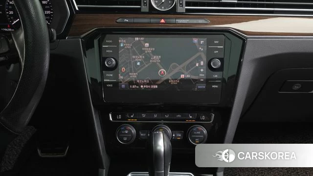 Volkswagen Passat GT (B8) 2018 Белый из Кореи, фото 5