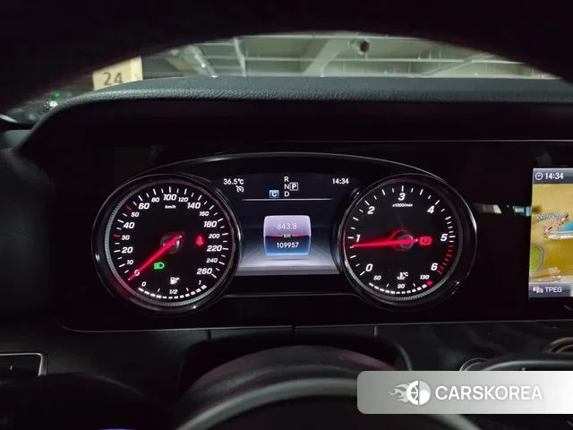 Mercedes-Benz E-Class W213 2019 Черный из Кореи, фото 5